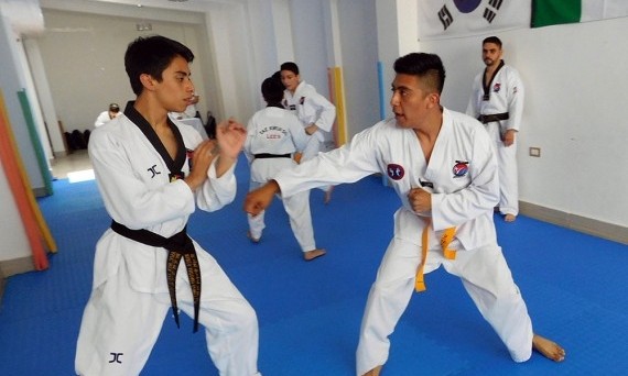 Cumplen exámenes taekwondoínes de Lee’s Internacional México