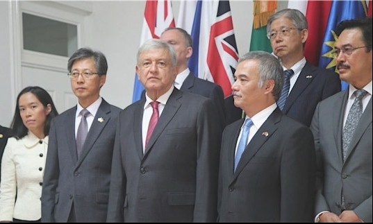 Se reúne AMLO con embajadores de Asia y del Pacífico