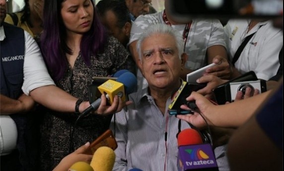 Reyes Peralta exige a Congreso definir futuro de Jorge Winckler 