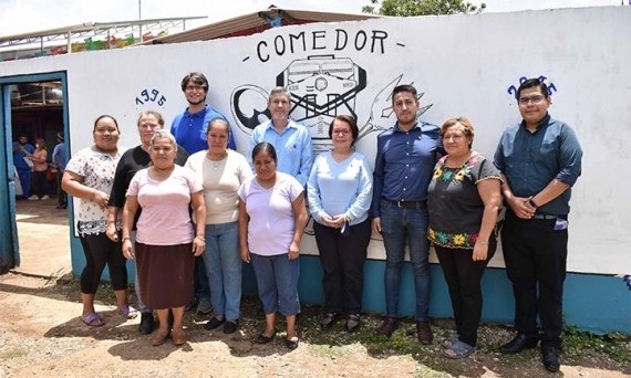 Universidad Veracruzana entregó apoyo a Las Patronas
