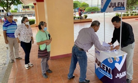Inicia Julen Rementería recolección de firmas en Veracruz para bajar tarifas de luz