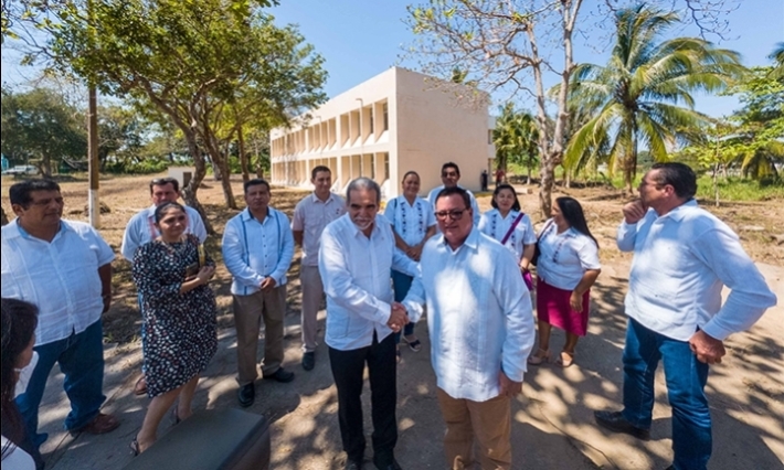 Universidad Veracruzana firmó convenio con Ayuntamiento de Agua Dulce 