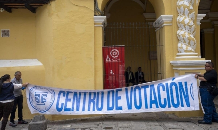 Salen a votar guatemaltecos en medio de un proceso electoral accidentado y cuestionado