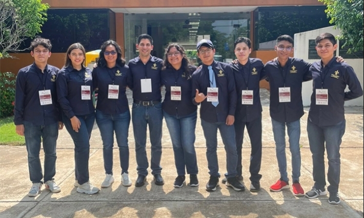 UV región Coatzacoalcos destacó en XVI Maratón de Conocimientos ANFECA