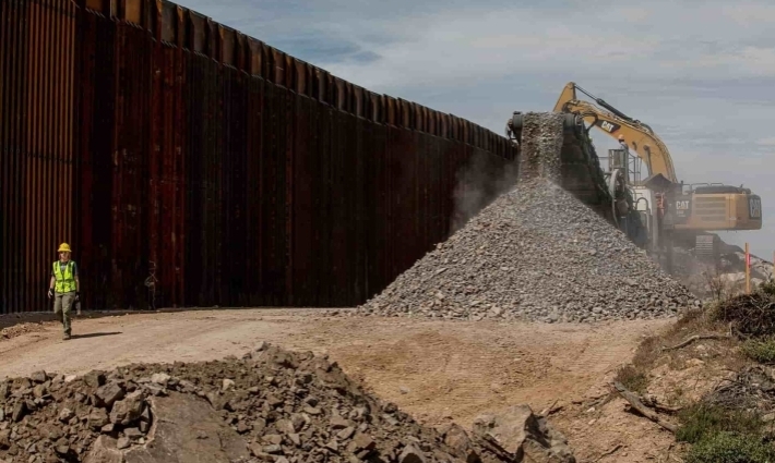 Anuncia EU construcción de nuevo muro fronterizo en Texas