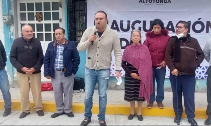Nacho Morales cumple compromiso con pavimentación de la calle General Anaya