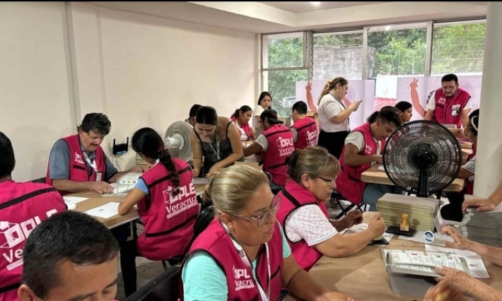 Entregan documentación electoral a los 30 Consejos Distritales del OPLE Veracruz
