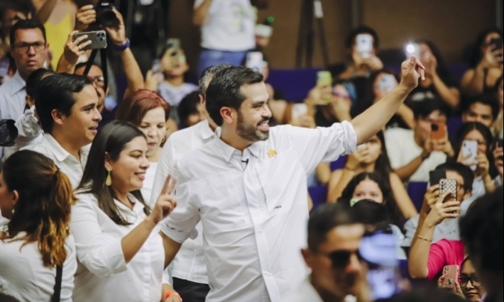 Álvarez Máynez niega declinación y acusa manipulación de sus palabras