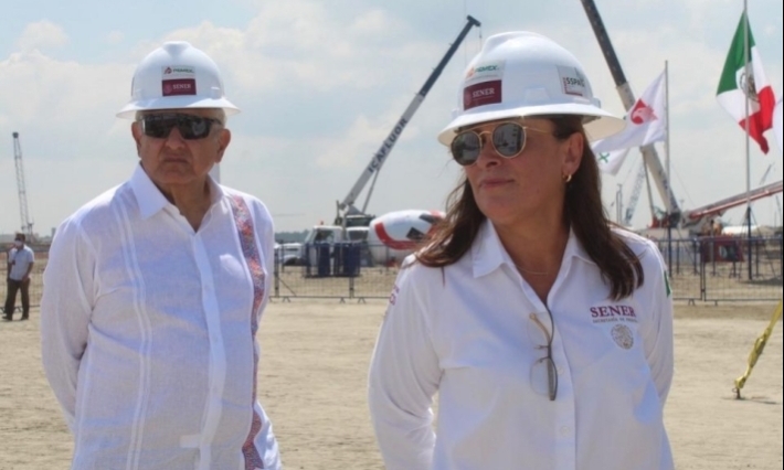 AMLO pide a Televisa revisar acusaciones de corrupción sobre la refinería de Dos Bocas