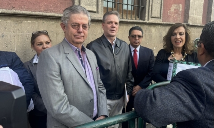 Niegan a Arturo Castagné entrada a Palacio Nacional para presentar pruebas contra Nahle