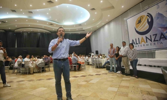 Xóchitl, Pepe y Américo, políticos de diez: Fuerza y Corazón por México