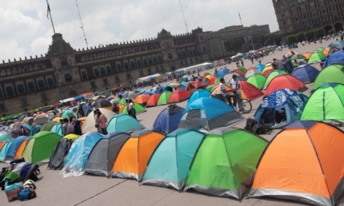 CNTE alcanza acuerdo para reubicación del plantón en el Zócalo