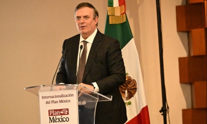 México mantiene ventaja relativa frente a aranceles de EU, asegura Ebrard