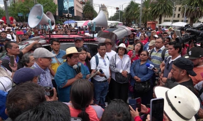 CNTE mantiene bloqueos este jueves tras rechazar propuesta federal