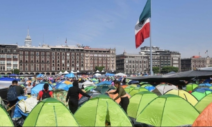 Gobierno presenta cinco propuestas a la CNTE para levantar protestas