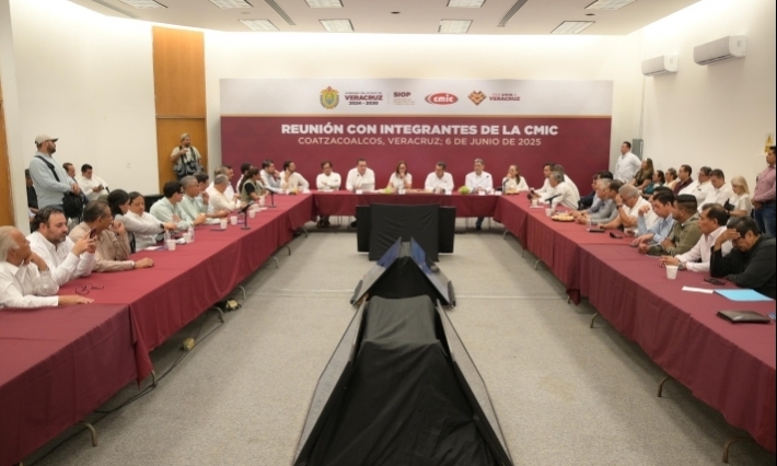 Rocío Nahle acelera obras en el sur de Veracruz con una inversión de mil mdp y asegura la generación de empleos