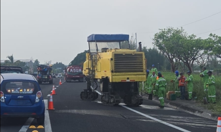 Ejecuta la SICT programa Conservación Periódica en la carretera Xalapa-Veracruz